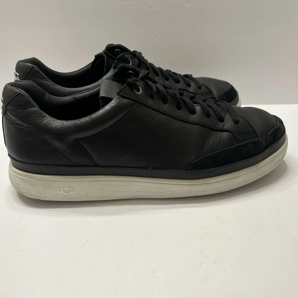 UGG Men's South Bay Lightweight Low-Top Full Grain Leather Sneaker Men's 11.5